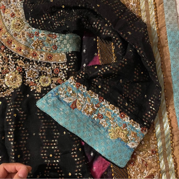 Pakistani Black Gold Pink and Blue Shalwar Kameez - Picture 13 of 15